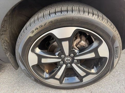 Used 2019 Volvo XC40 T5 Momentum image 22