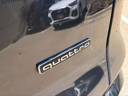Used 2025 Audi Q5 Prestige AWD/4WD image 10