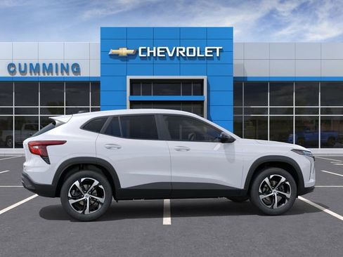 New 2026 Chevrolet Trax RS FWD image 5