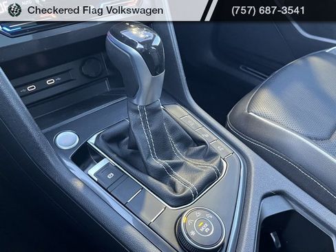 Used 2023 Volkswagen Tiguan SEL R-Line image 43