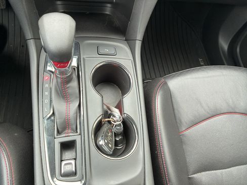 Used 2022 Chevrolet Equinox RS w/ RS Leather Package FWD image 36