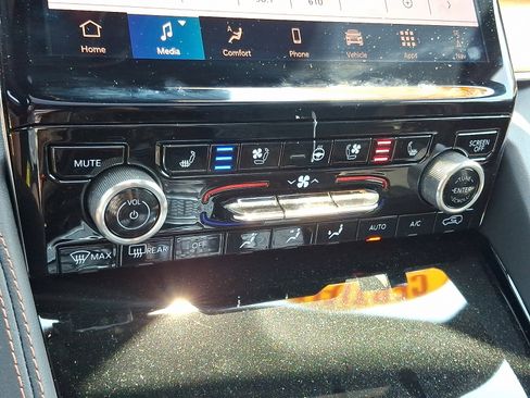 Certified 2024 Jeep Grand Cherokee Summit image 19