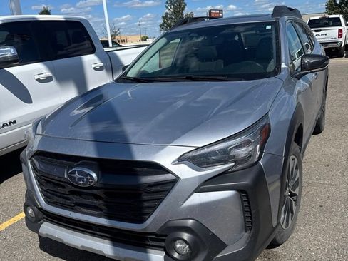 Used 2023 Subaru Outback Limited AWD/4WD image 4