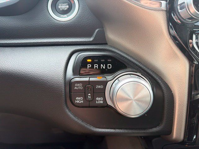 Used 2019 RAM 1500 Laramie AWD/4WD image 15
