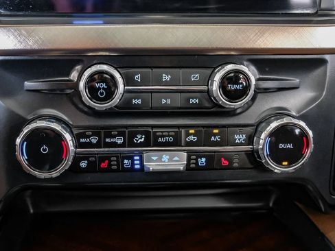 Used 2024 Ford F350 King Ranch w/ FX4 Off-Road Package AWD/4WD image 27