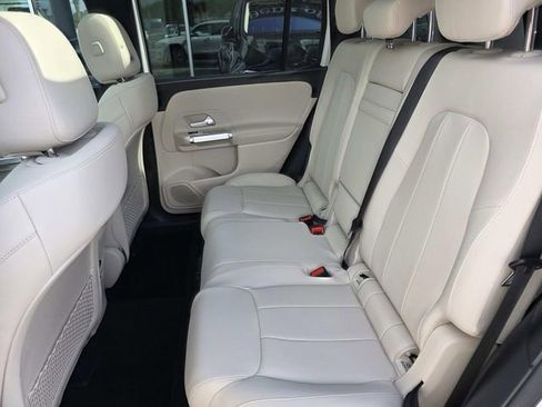 New 2025 Mercedes-Benz GLB 250 image 5