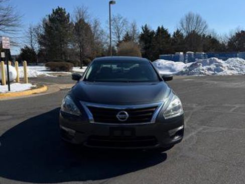 Used 2013 Nissan Altima 2.5 SV image 8
