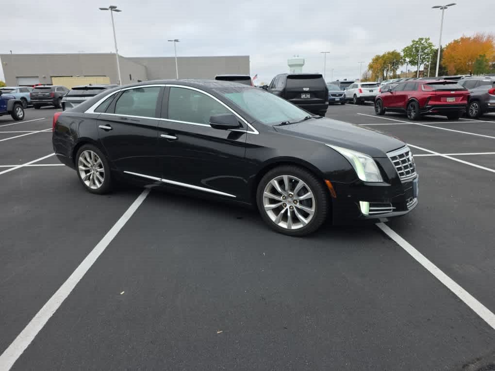 Used 2015 Cadillac XTS Luxury FWD image 2