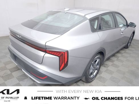 New 2025 Kia K4 LXS image 5