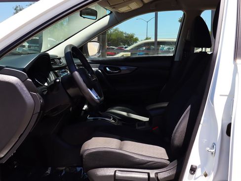 Used 2017 Nissan Rogue S AWD/4WD image 36