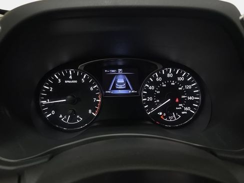 Used 2019 Nissan Pathfinder S AWD/4WD image 18