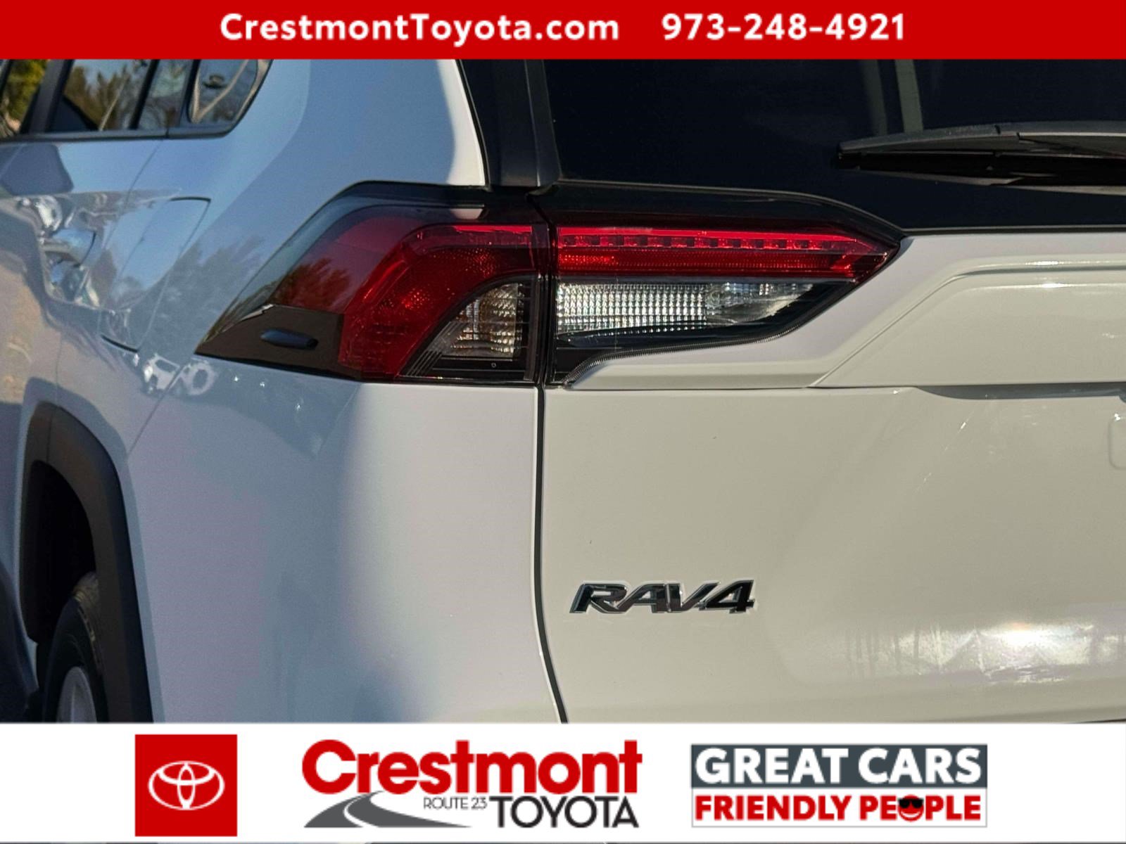 Used 2024 Toyota RAV4 LE AWD/4WD image 8