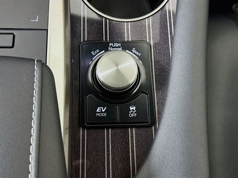 Used 2021 Lexus RX 450h 450h w/ Luxury Package image 21