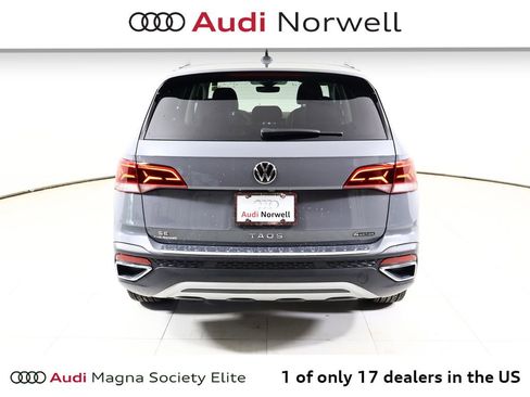 Used 2023 Volkswagen Taos SE AWD/4WD image 14