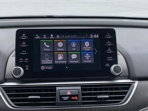 Used 2018 Honda Accord EX image 11
