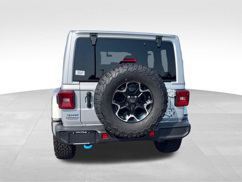 Used 2023 Jeep Wrangler Unlimited Rubicon 4xe w/ Cold Weather Group AWD/4WD image 4