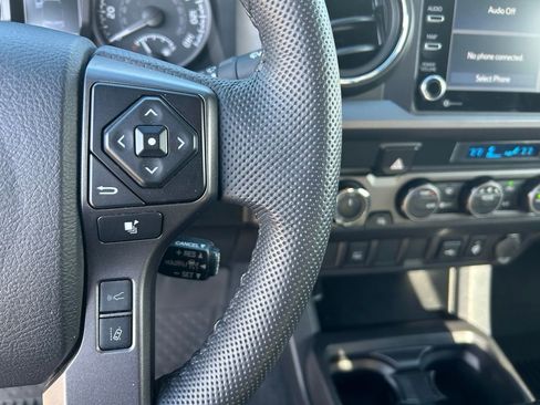 Used 2022 Toyota Tacoma TRD Off-Road image 23
