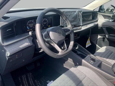 New 2026 Volkswagen Tiguan S FWD image 8