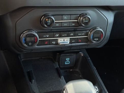 Used 2025 Ford Bronco Big Bend image 22