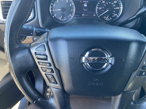 Used 2020 Nissan Titan Platinum Reserve w/ Moonroof Package image 24