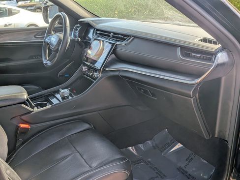 Used 2022 Jeep Grand Cherokee L Overland w/ Advanced Protech Group III AWD/4WD image 22