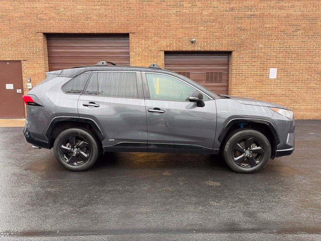 Used 2019 Toyota RAV4 XSE AWD/4WD image 6