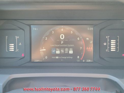 Certified 2025 Toyota Tacoma SR5 image 19