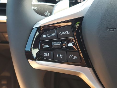 New 2025 BMW 330i Sedan w/ Convenience Package image 17