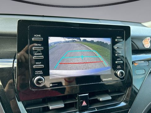 Used 2021 Toyota Camry SE FWD image 23