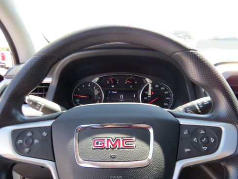Used 2023 GMC Acadia SLE FWD image 22