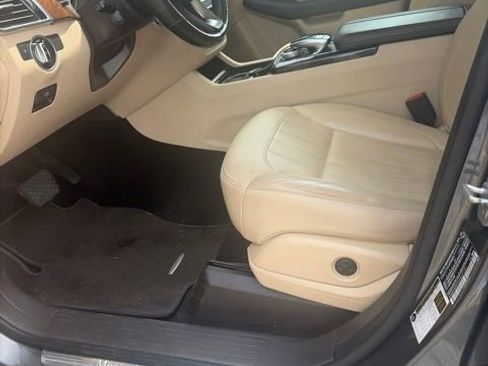 Used 2017 Mercedes-Benz GLS 450 4MATIC image 7