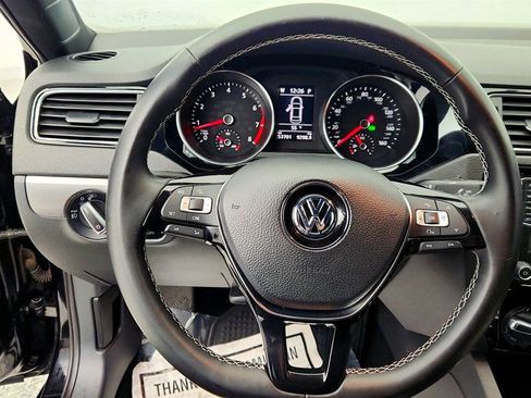 Used 2016 Volkswagen Jetta Sport w/ Lighting Package image 11