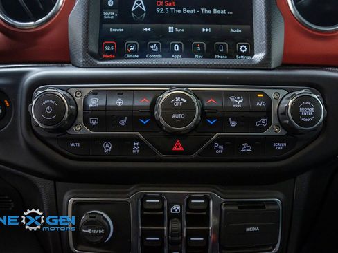 Used 2021 Jeep Gladiator Rubicon image 18