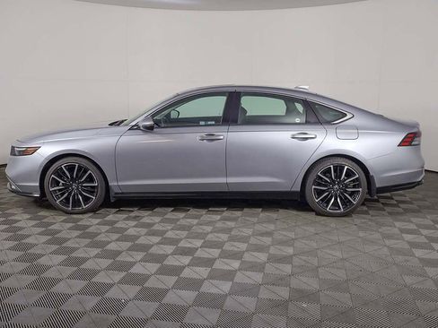 Used 2023 Honda Accord Touring image 18