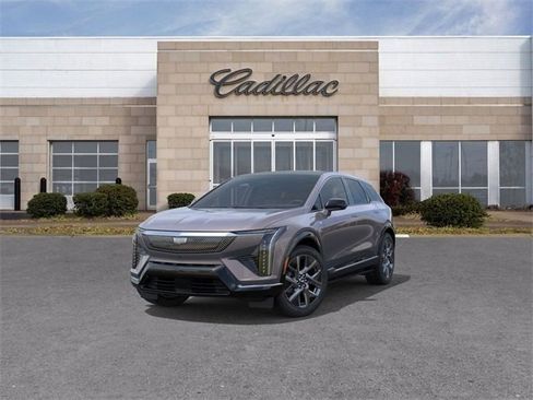 New 2025 Cadillac Optiq Luxury 2 image 8