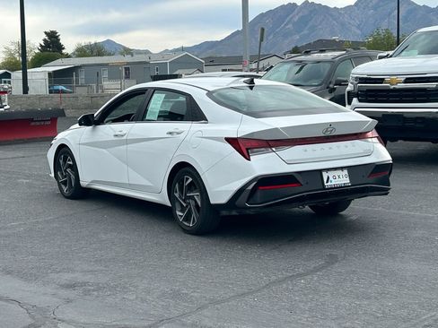 Used 2024 Hyundai Elantra Limited FWD image 7
