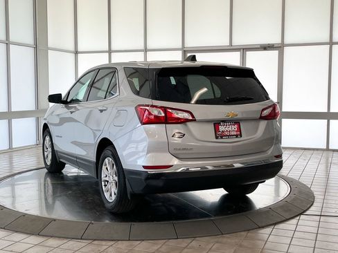 Used 2019 Chevrolet Equinox LT w/ Driver Convenience Package image 6