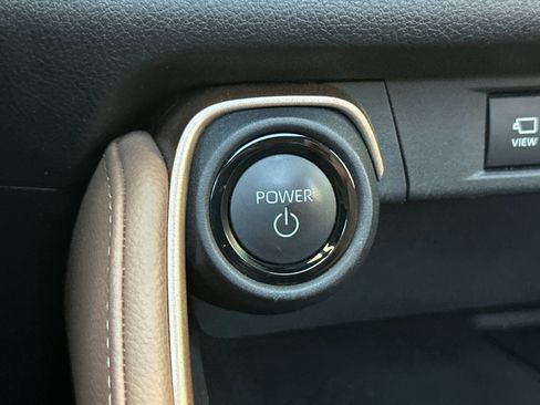 Used 2024 Toyota Grand Highlander AWD Hybrid image 16
