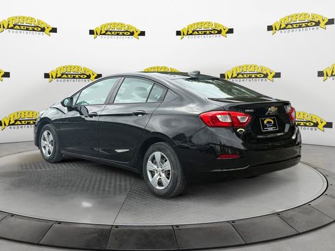Used 2018 Chevrolet Cruze LS image 3