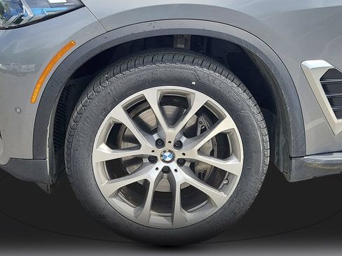 Used 2024 BMW X5 sDrive40i RWD image 9