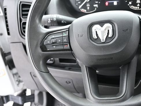 Used 2024 RAM ProMaster 2500 w/ Convenience Group image 32