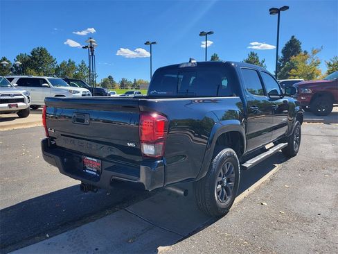 Used 2021 Toyota Tacoma SR5 w/ Technology Package image 5
