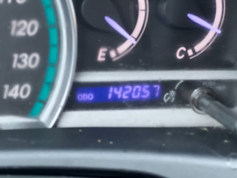 Used 2011 Toyota Venza AWD image 26