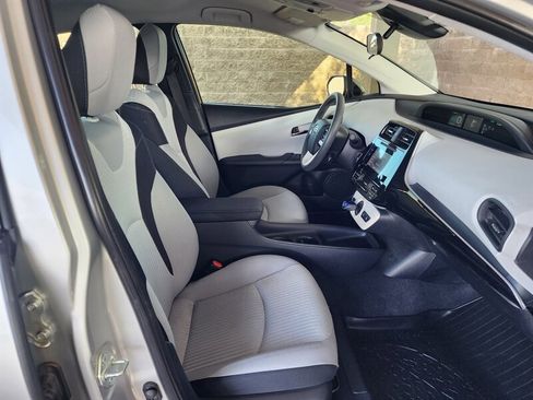 Used 2017 Toyota Prius Two FWD image 55