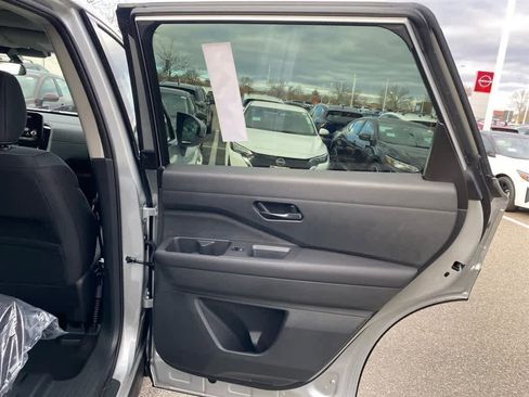 New 2025 Nissan Pathfinder SV image 24