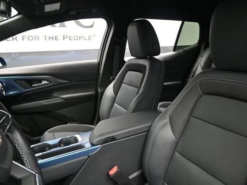 Used 2024 Chevrolet Equinox EV LT FWD image 17