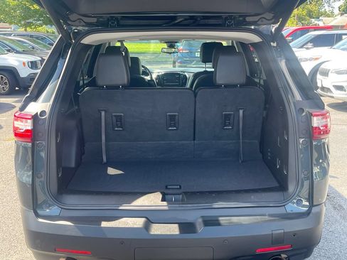 Used 2020 Chevrolet Traverse LT w/ LT Premium Package AWD/4WD image 18