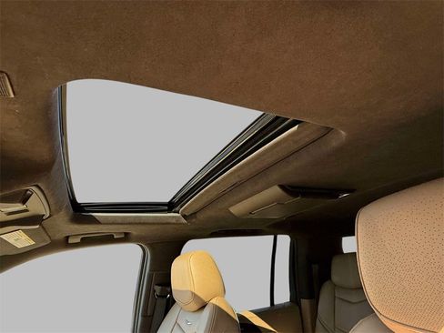 Used 2020 Cadillac Escalade ESV Platinum image 26