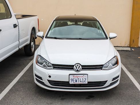 Used 2017 Volkswagen Golf Wolfsburg Edition FWD image 2