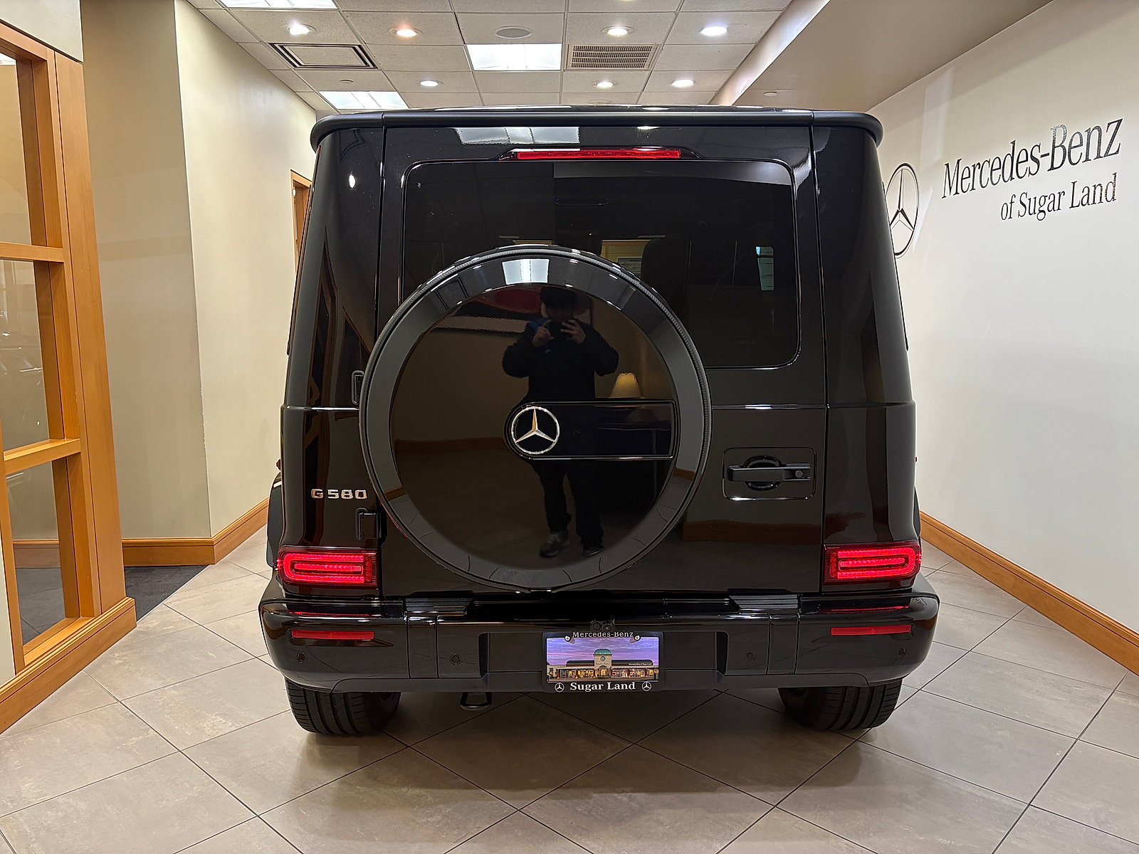 New 2027 Mercedes-Benz G 580 e image 4